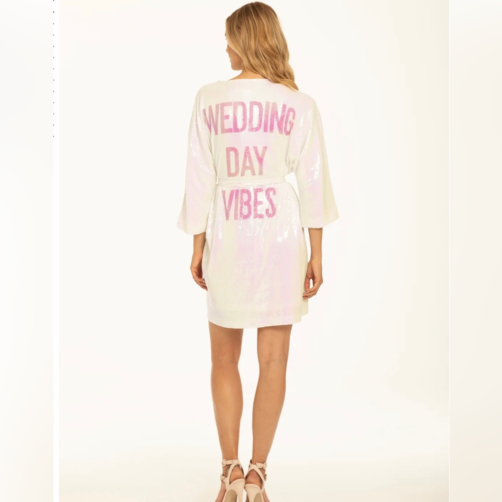 HAYLEY PAIGE ATHLEISURE ROBE - WEDDING DAY VIBES